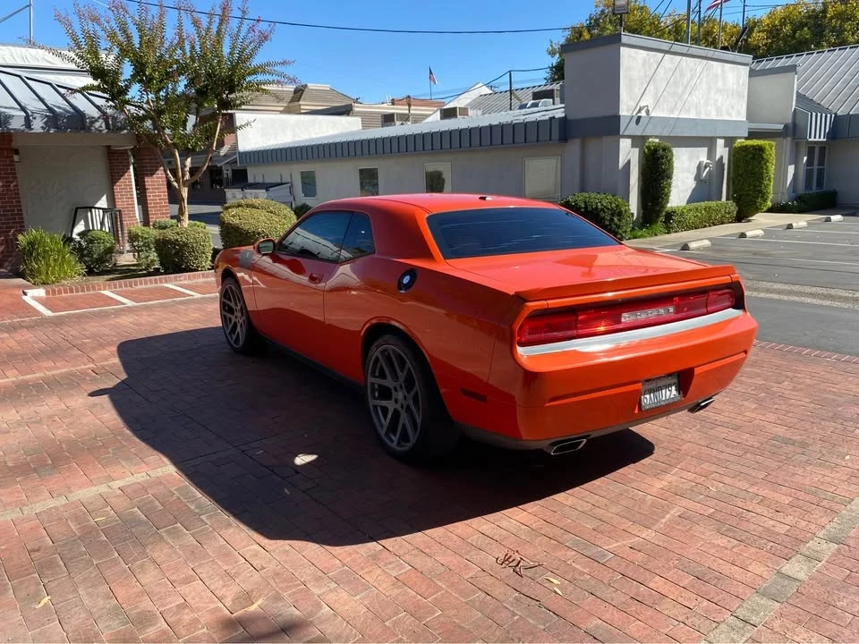 2009 Dodge Challenger 3rd Gen - Image 4 of 8