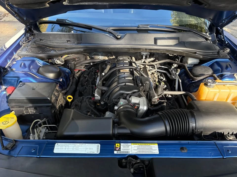 2009 Dodge Challenger 3rd Gen - Image 12 of 16