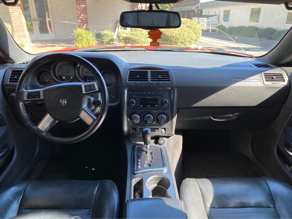 2009 Dodge Challenger 3rd Gen - Image 7 of 8