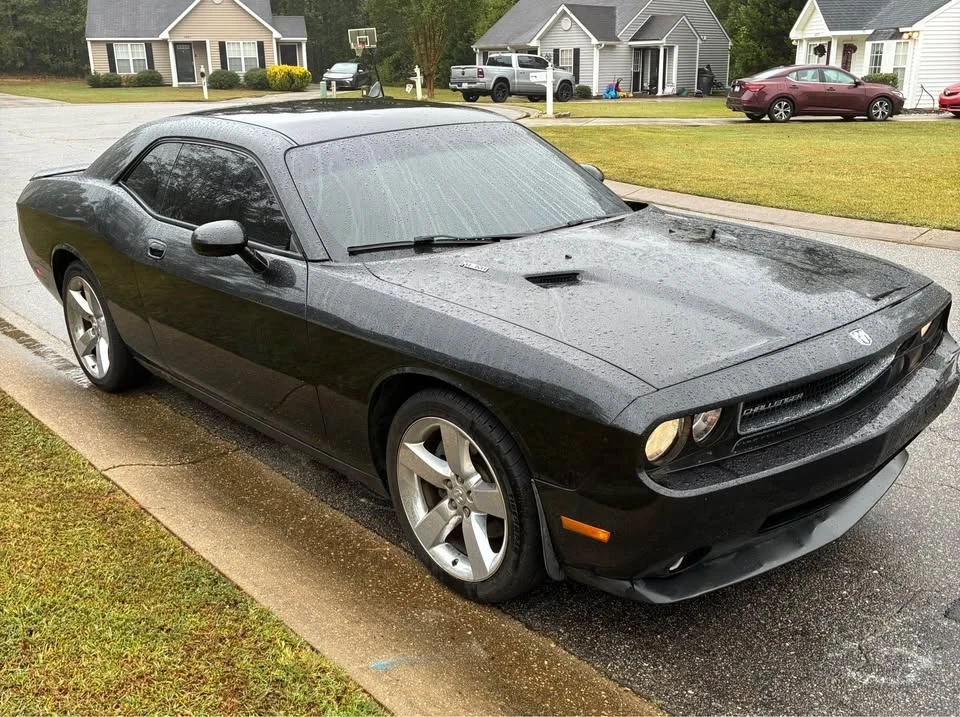 2009 Dodge Challenger 3rd Gen - Image 3 of 10