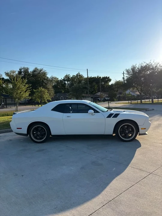 2009 Dodge Challenger 3rd Gen - Image 8 of 16