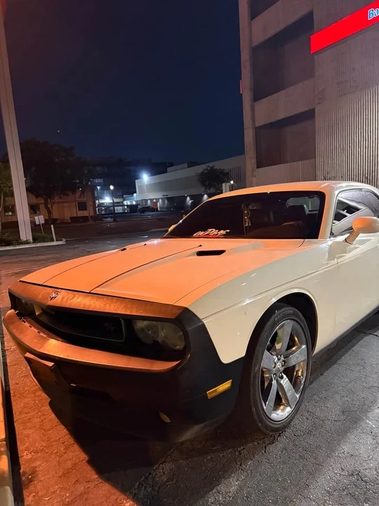 2009 Dodge Challenger 3rd Gen - Image 4 of 13