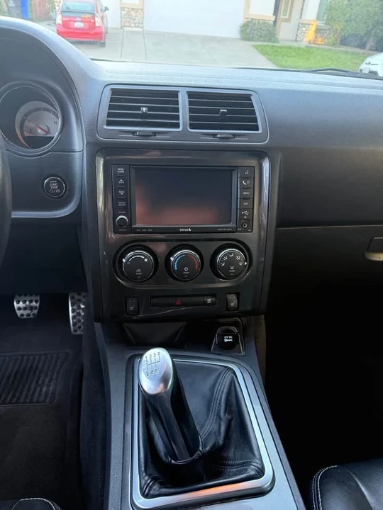2009 Dodge Challenger 3rd Gen - Image 11 of 12