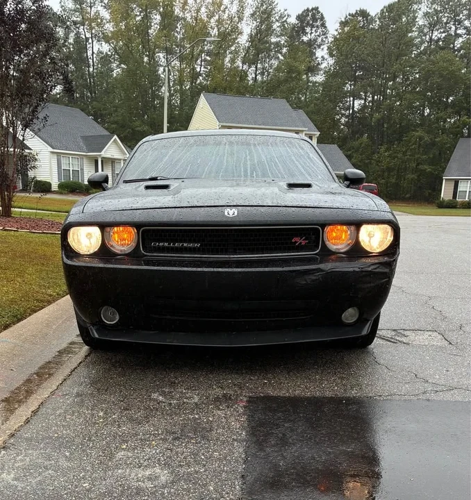 2009 Dodge Challenger 3rd Gen - Image 2 of 10