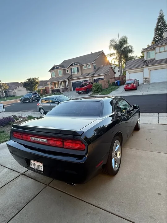 2009 Dodge Challenger 3rd Gen - Image 4 of 12