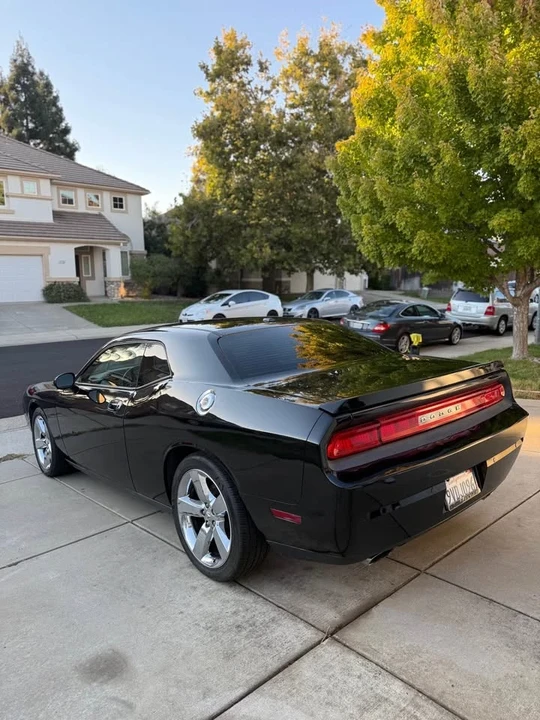 2009 Dodge Challenger 3rd Gen - Image 6 of 12