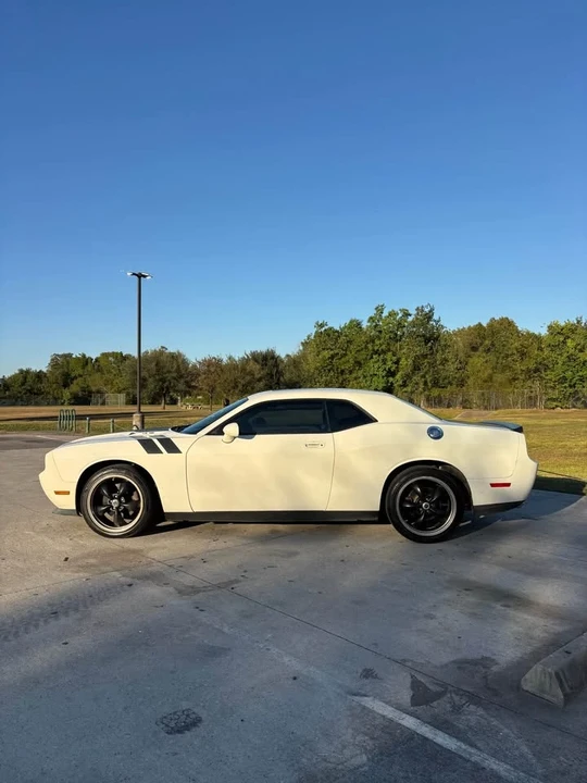 2009 Dodge Challenger 3rd Gen - Image 4 of 16