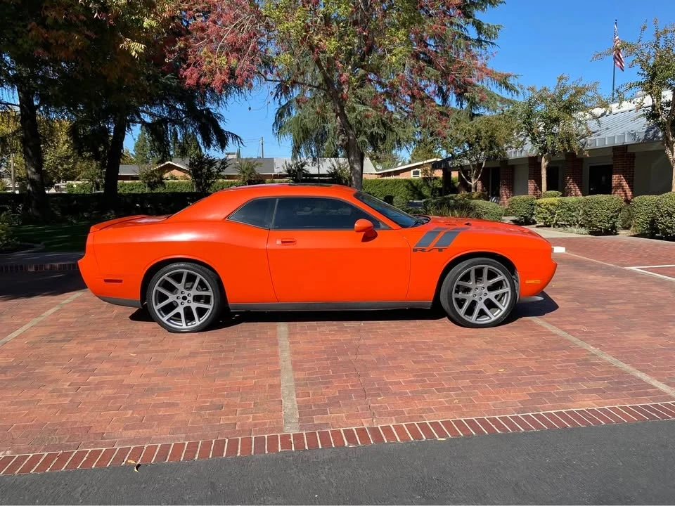 2009 Dodge Challenger 3rd Gen - Image 2 of 8