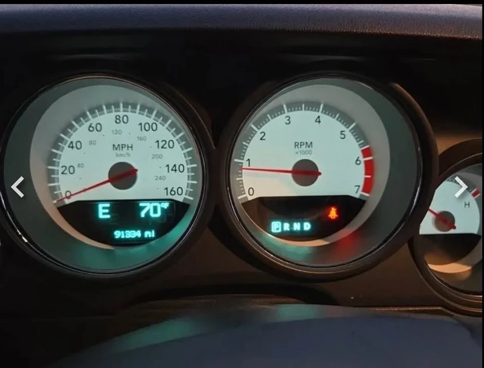 2009 Dodge Challenger 3rd Gen - Image 9 of 12