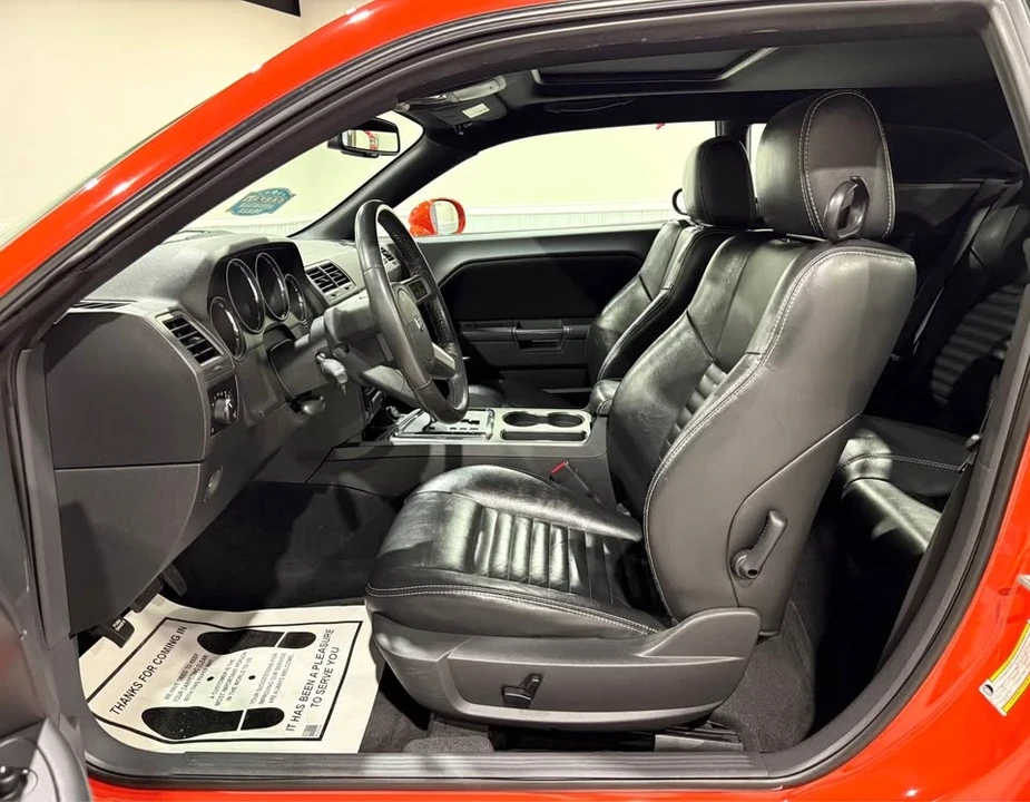 2009 Dodge Challenger 3rd Gen - Image 8 of 12