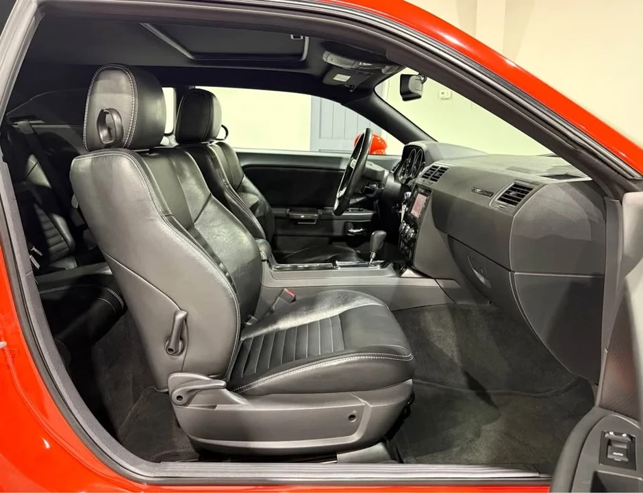 2009 Dodge Challenger 3rd Gen - Image 10 of 12