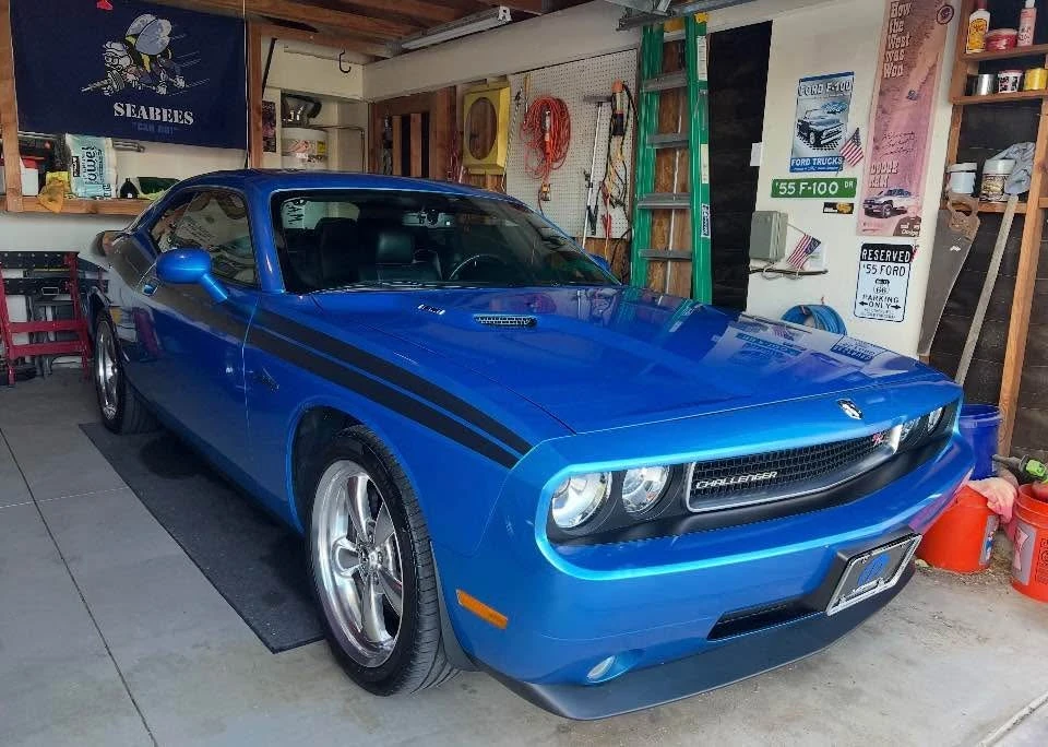 2009 Dodge Challenger 3rd Gen - Image 2 of 2