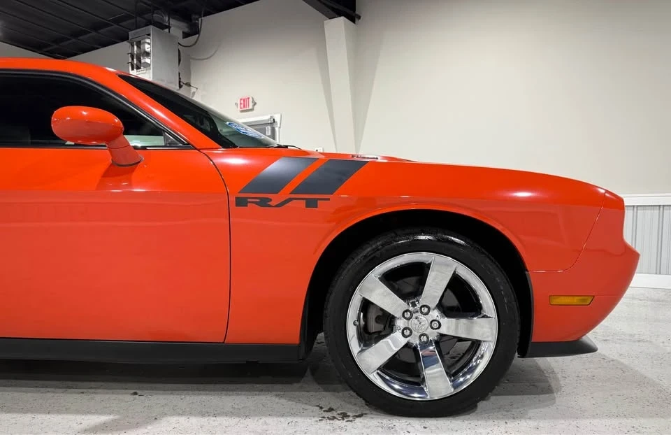 2009 Dodge Challenger 3rd Gen - Image 7 of 12