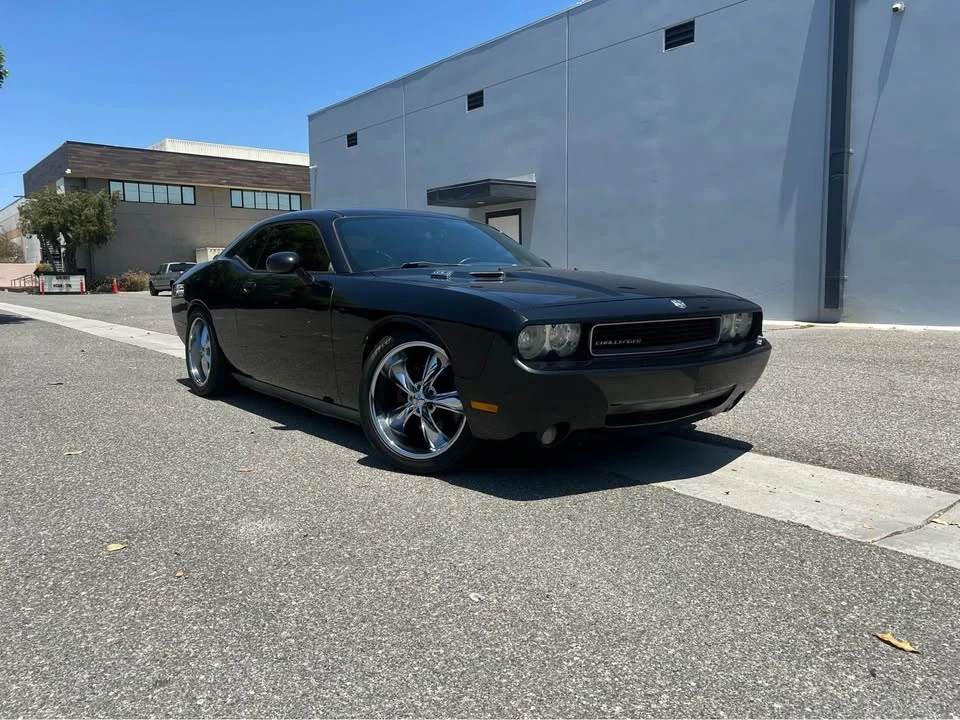 2009 Dodge Challenger 3rd Gen - Image 2 of 10
