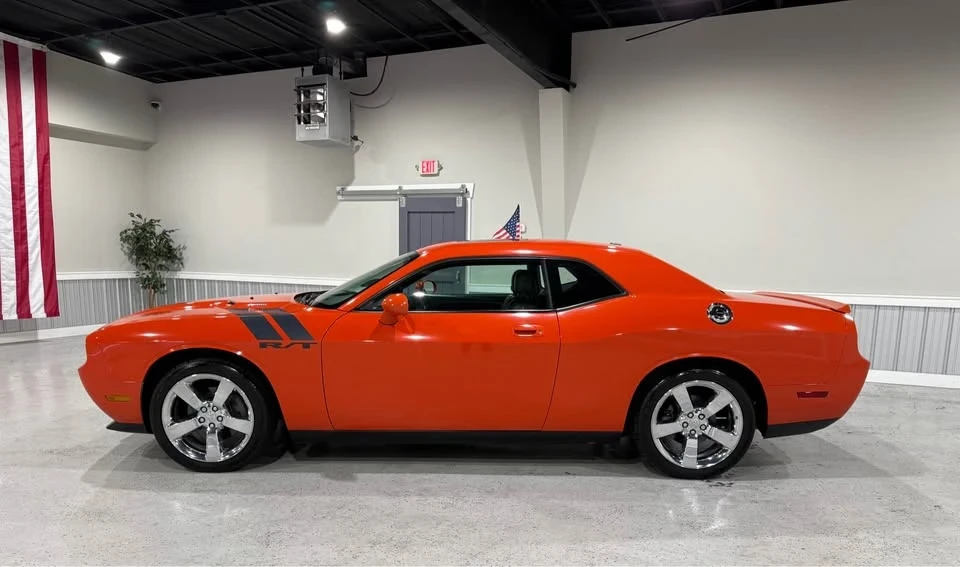 2009 Dodge Challenger 3rd Gen - Image 2 of 12