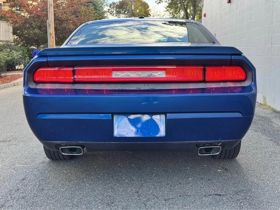 2009 Dodge Challenger 3rd Gen - Image 7 of 20