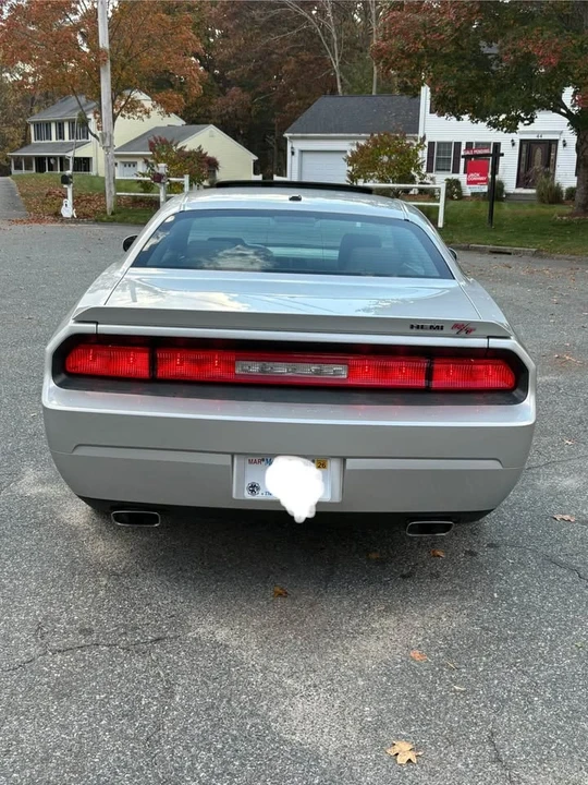 2009 Dodge Challenger 3rd Gen - Image 4 of 7