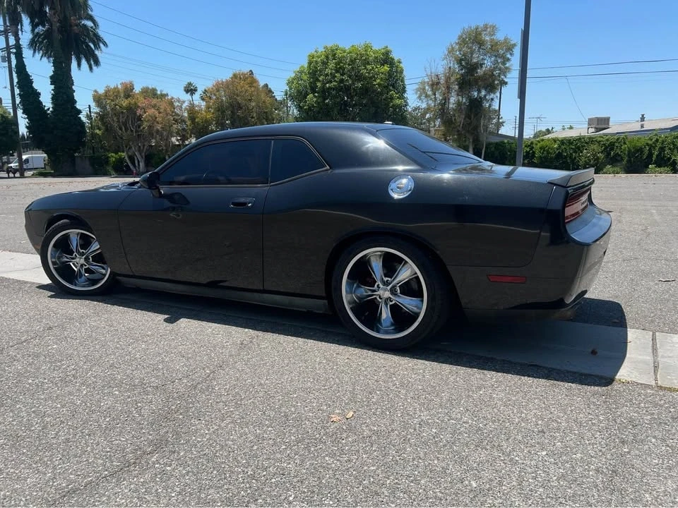 2009 Dodge Challenger 3rd Gen - Image 2 of 10