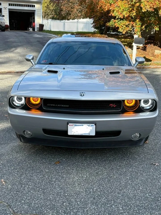 2009 Dodge Challenger 3rd Gen - Image 2 of 7