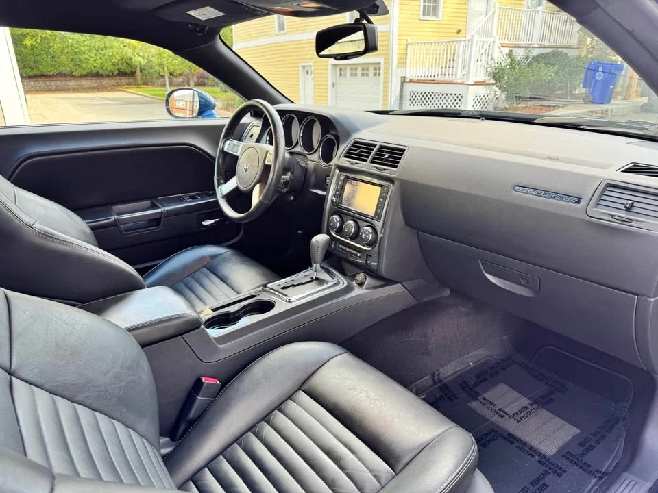 2009 Dodge Challenger 3rd Gen - Image 13 of 20