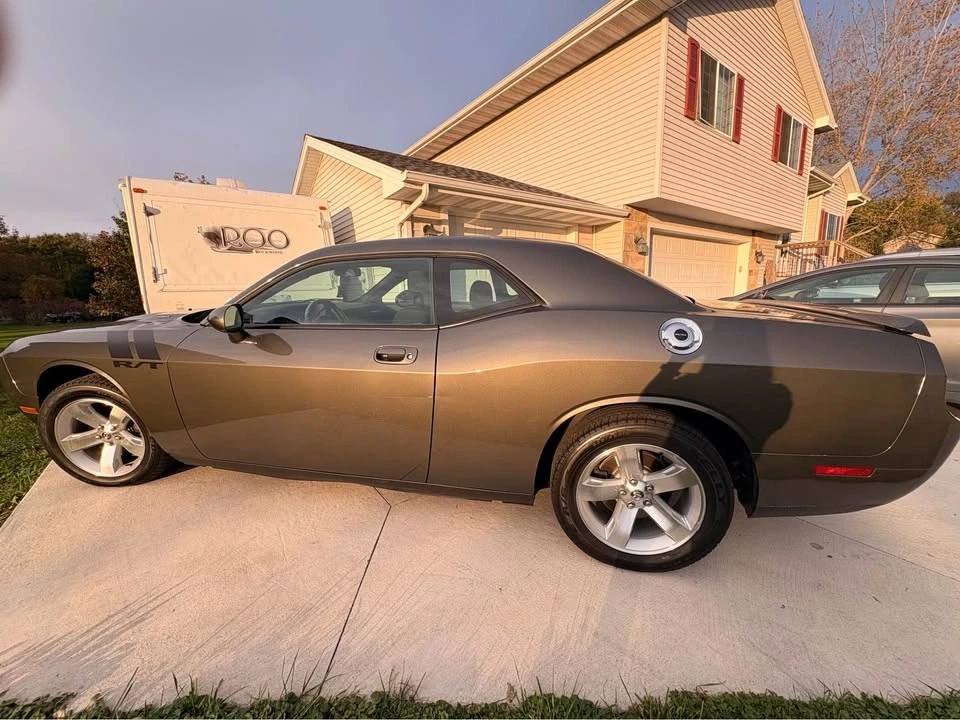 2009 Dodge Challenger 3rd Gen - Image 2 of 13