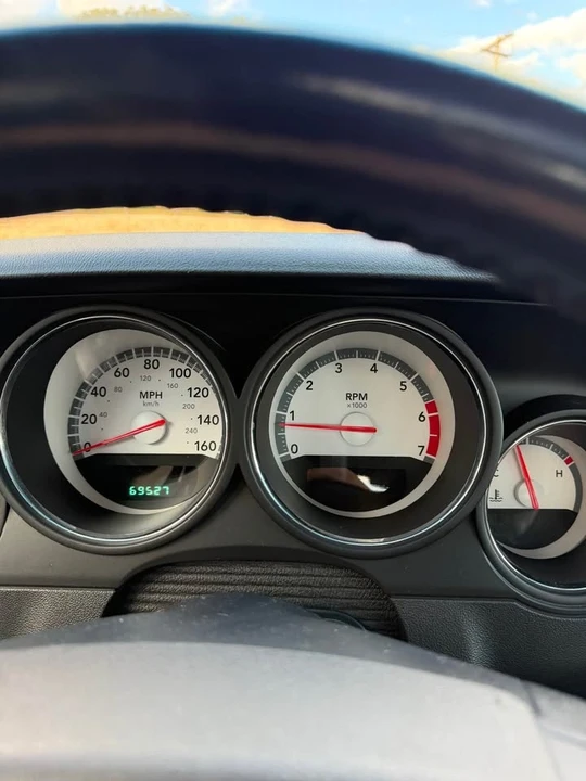 2009 Dodge Challenger 3rd Gen - Image 13 of 15
