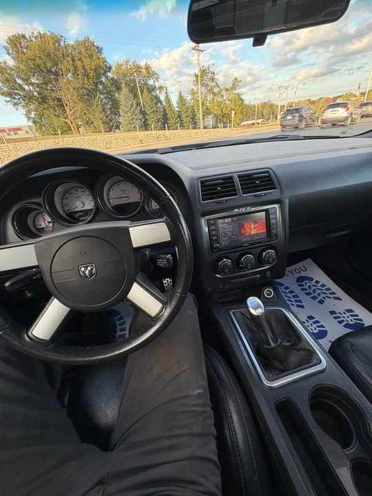 2009 Dodge Challenger 3rd Gen - Image 11 of 15