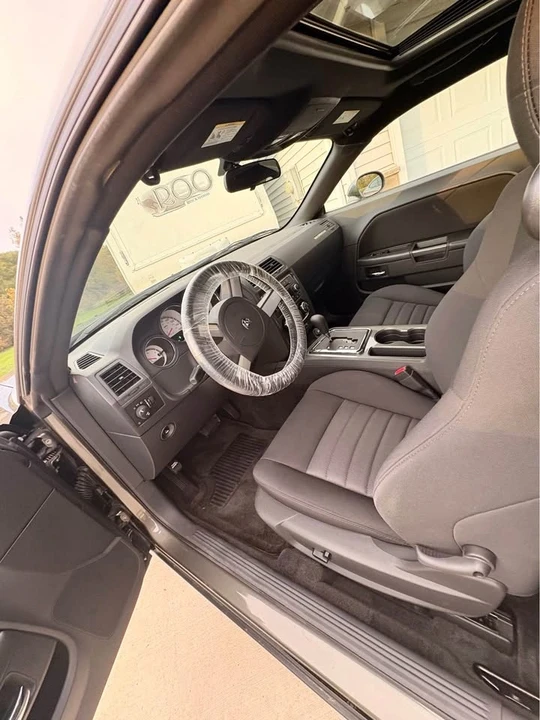 2009 Dodge Challenger 3rd Gen - Image 8 of 13