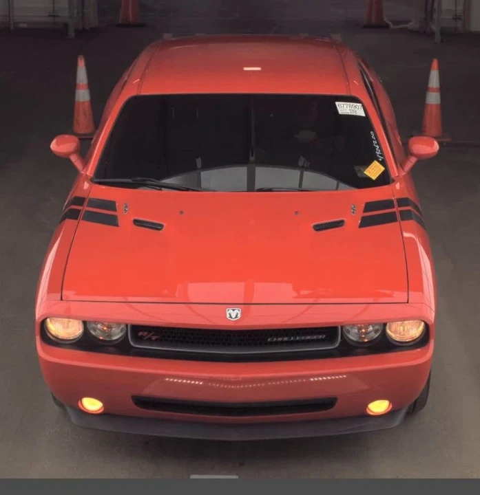 2009 Dodge Challenger 3rd Gen - Image 2 of 3