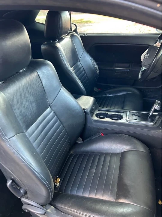 2009 Dodge Challenger 3rd Gen - Image 12 of 17