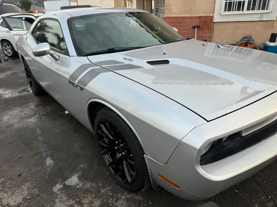 2009 Dodge Challenger 3rd Gen - Image 3 of 9