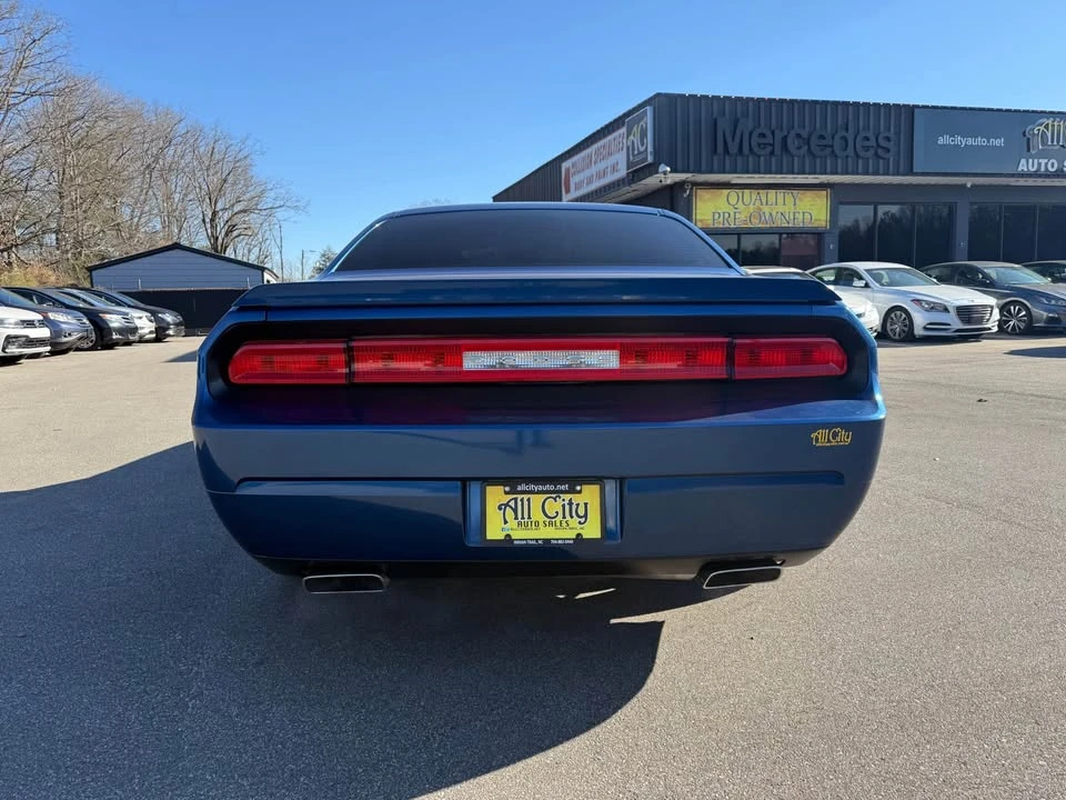 2009 Dodge Challenger 3rd Gen - Image 5 of 19