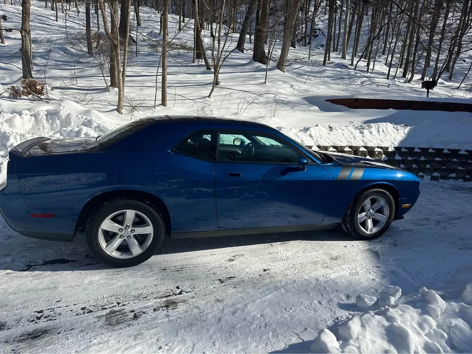 2009 Dodge Challenger 3rd Gen - Image 2 of 5