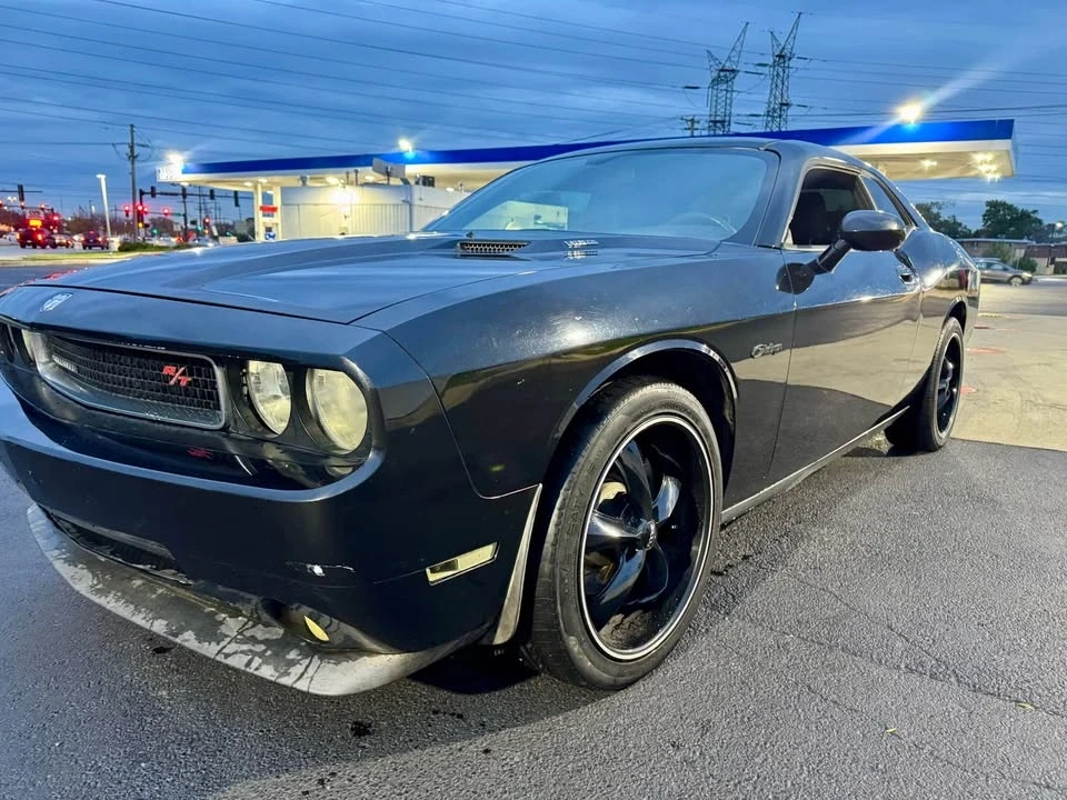 2009 Dodge Challenger 3rd Gen - Image 13 of 18