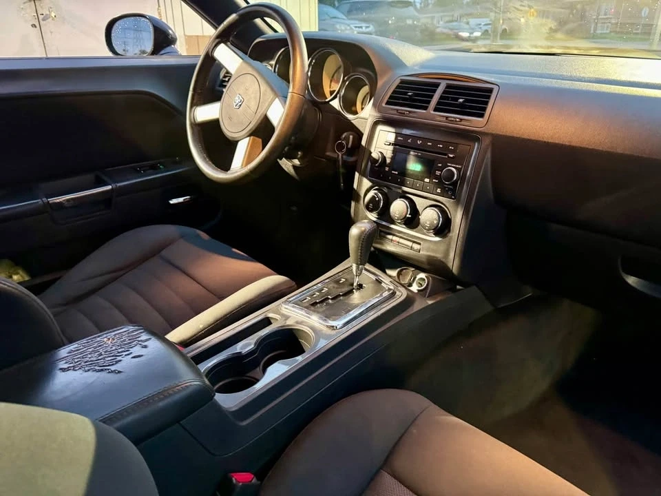 2009 Dodge Challenger 3rd Gen - Image 6 of 18