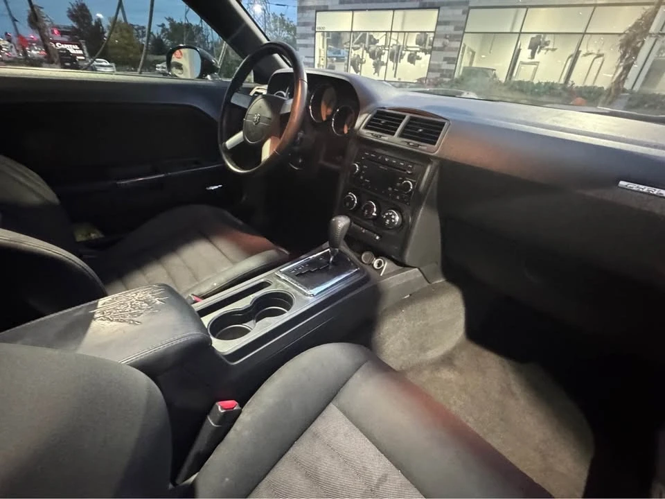 2009 Dodge Challenger 3rd Gen - Image 16 of 18