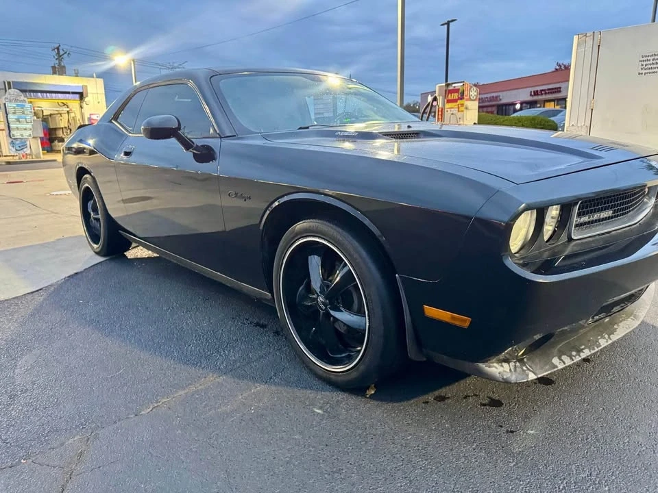 2009 Dodge Challenger 3rd Gen - Image 10 of 18