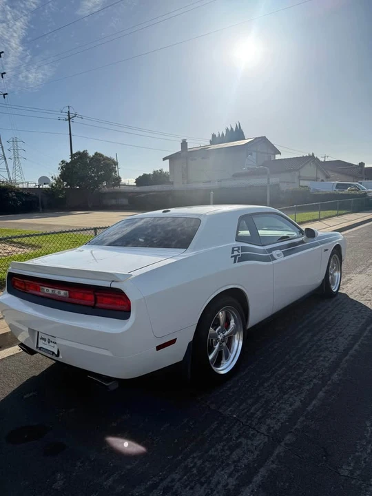 2009 Dodge Challenger 3rd Gen - Image 7 of 14