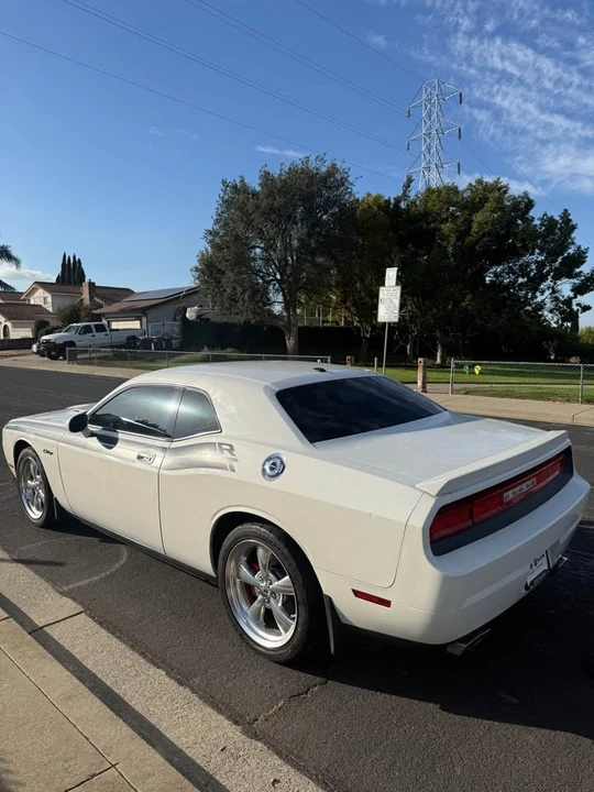 2009 Dodge Challenger 3rd Gen - Image 6 of 14