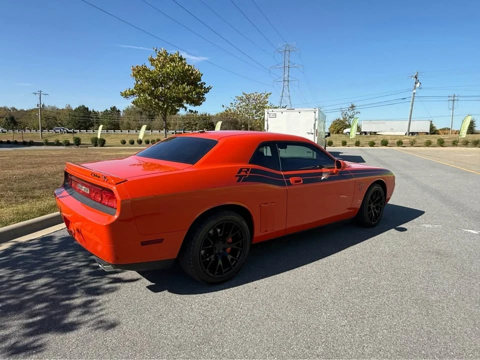 2009 Dodge Challenger 3rd Gen - Image 2 of 13