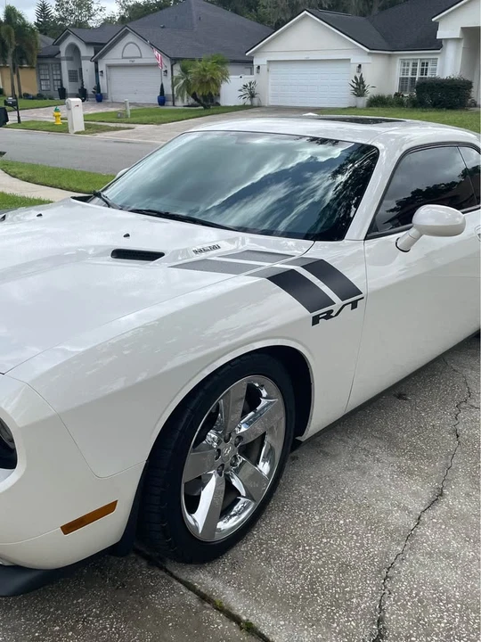 2009 Dodge Challenger 3rd Gen - Image 8 of 11