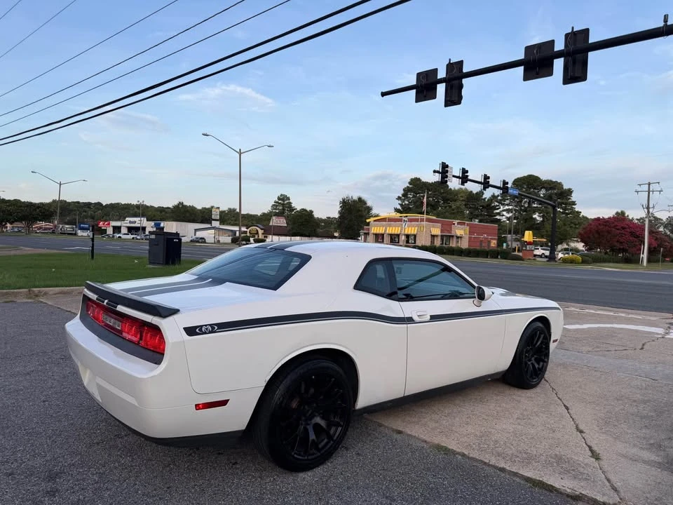 2009 Dodge Challenger 3rd Gen - Image 4 of 11