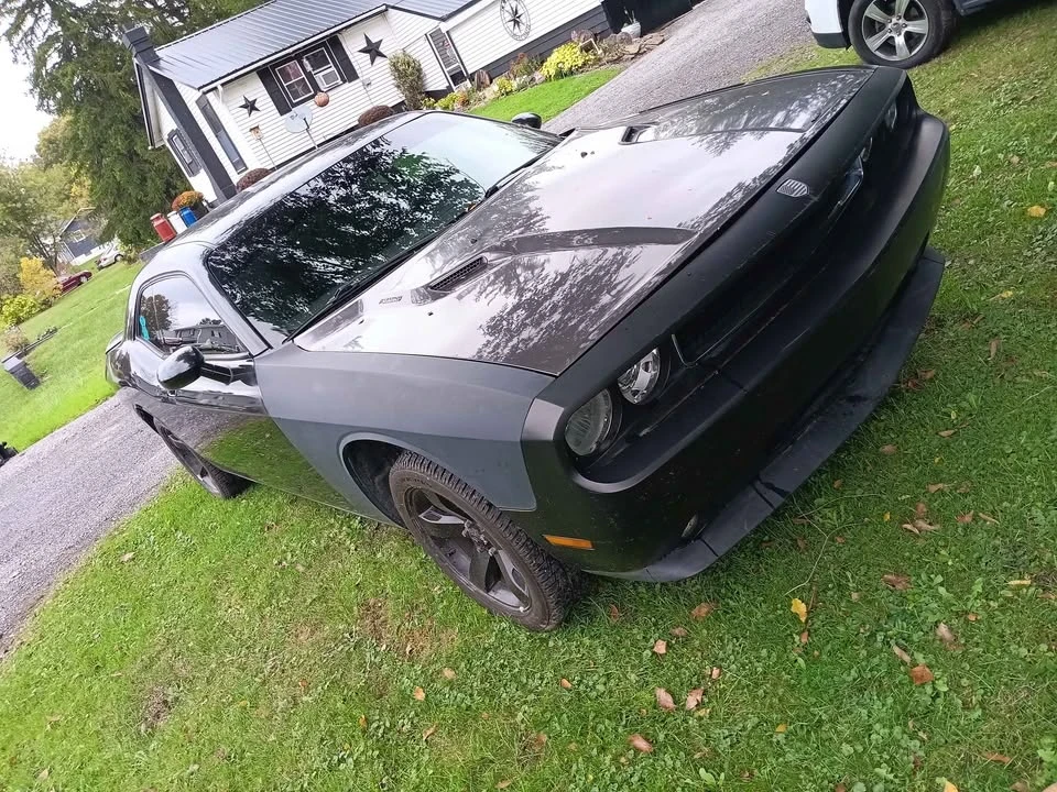 2009 Dodge Challenger 3rd Gen - Image 2 of 13
