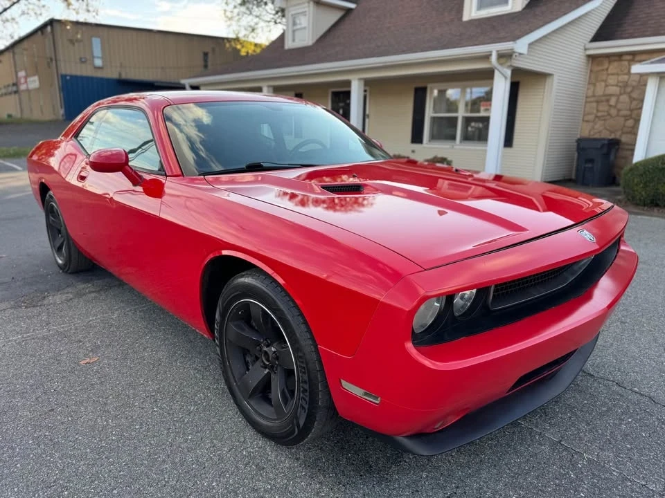 2009 Dodge Challenger 3rd Gen - Image 2 of 12