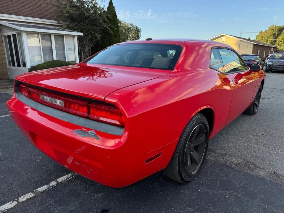 2009 Dodge Challenger 3rd Gen - Image 3 of 12