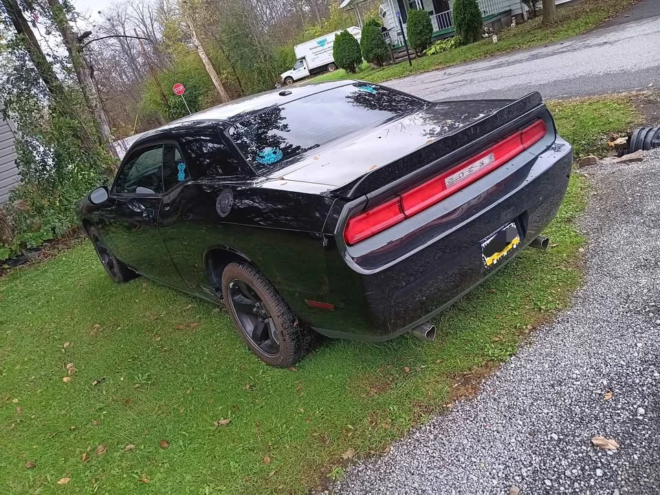 2009 Dodge Challenger 3rd Gen - Image 3 of 13