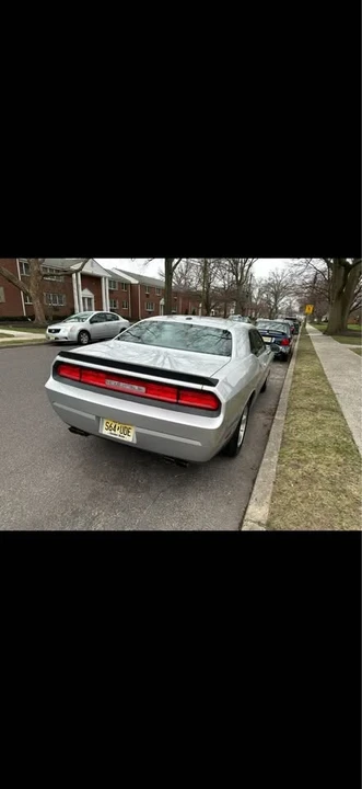 2009 Dodge Challenger 3rd Gen - Image 3 of 5