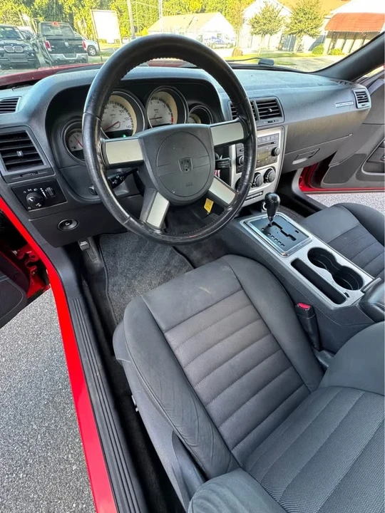 2009 Dodge Challenger 3rd Gen - Image 11 of 12