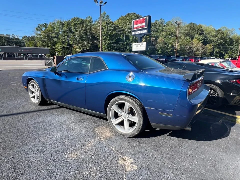 2009 Dodge Challenger 3rd Gen - Image 9 of 16