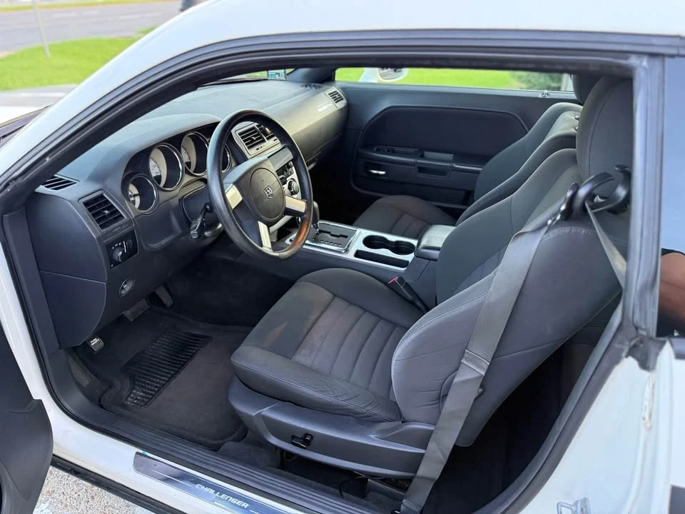 2009 Dodge Challenger 3rd Gen - Image 8 of 14